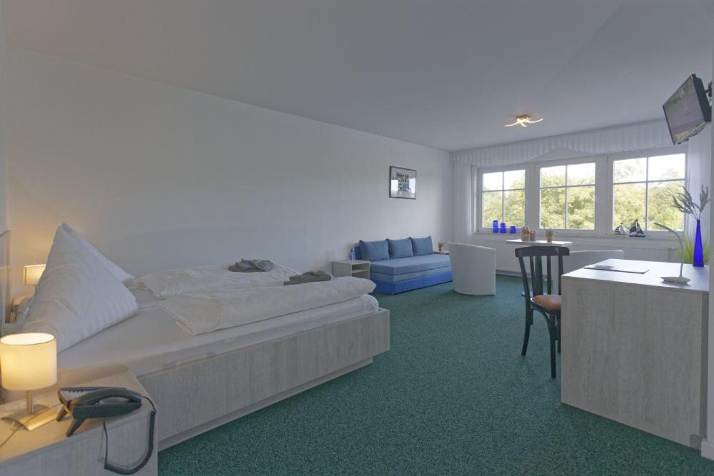 Hotel Neu-Helgoland à Berlin Extérieur photo