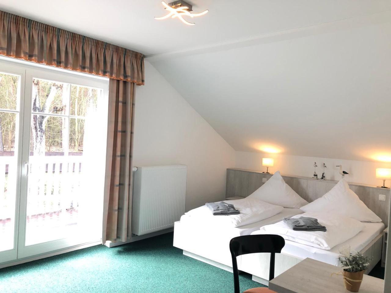 Hotel Neu-Helgoland à Berlin Extérieur photo
